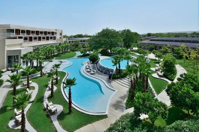 courtyard by marriott aravali resort